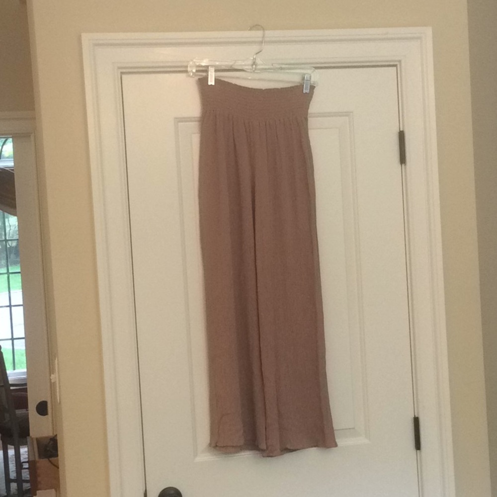 Like new, flowy Persaya pants